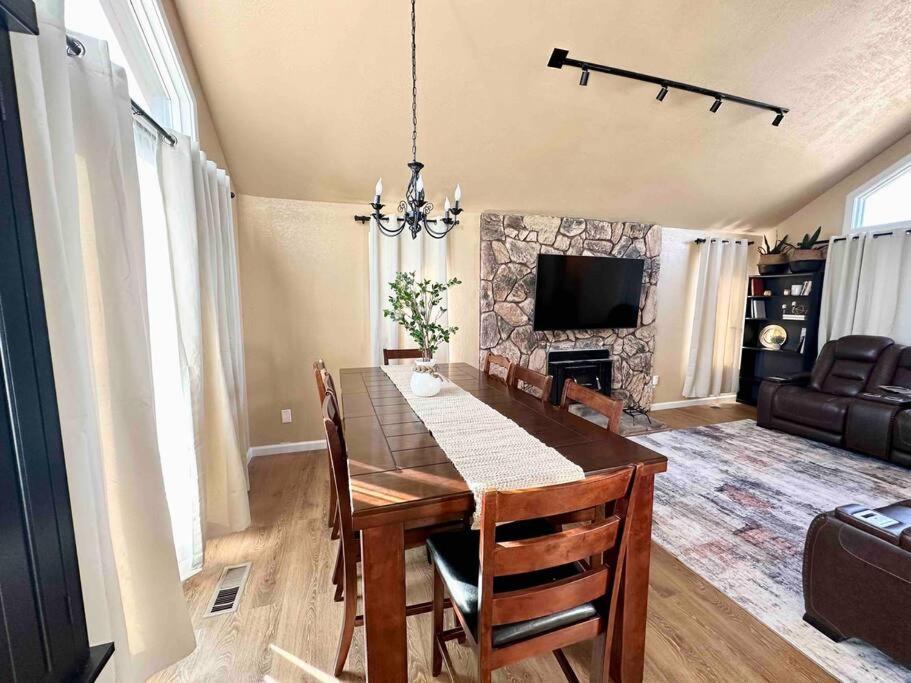 Cozy Cabin In The City Plus Gym Winnemucca Exterior foto