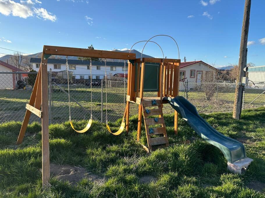 Cozy Cabin In The City Plus Gym Winnemucca Exterior foto